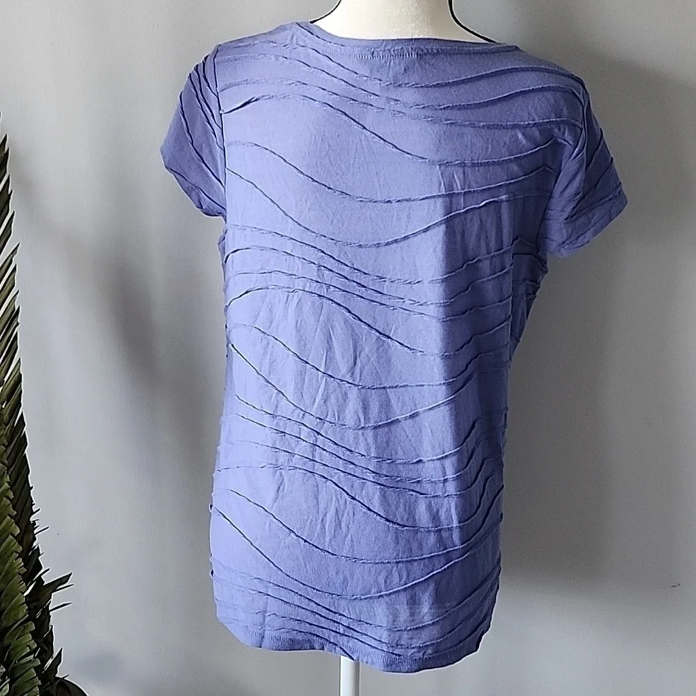 Simply Vera Vera Wang lilac cap sleeve tee with detail - Picture 2 of 13